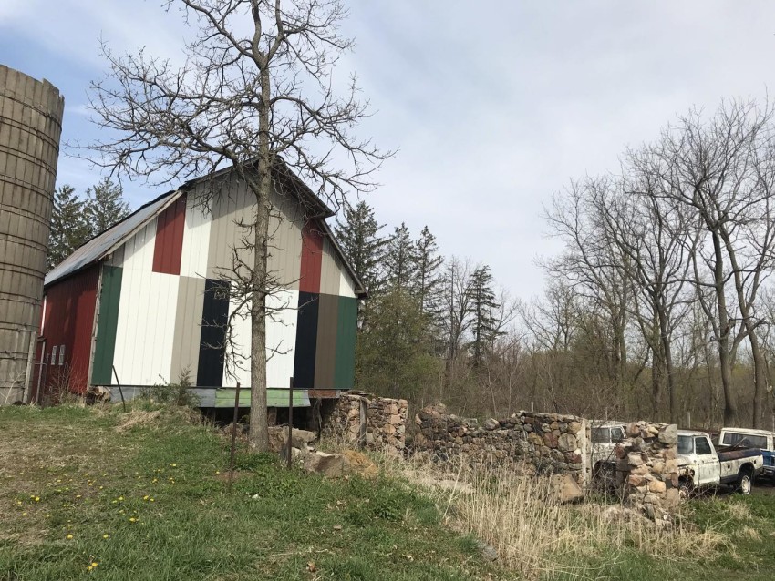 Image of old barn before being remodeled.